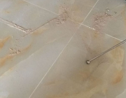 吴起瓷砖空鼓维修公司分享粘合剂选择不当在瓷砖铺贴过程中可能导致以下问题